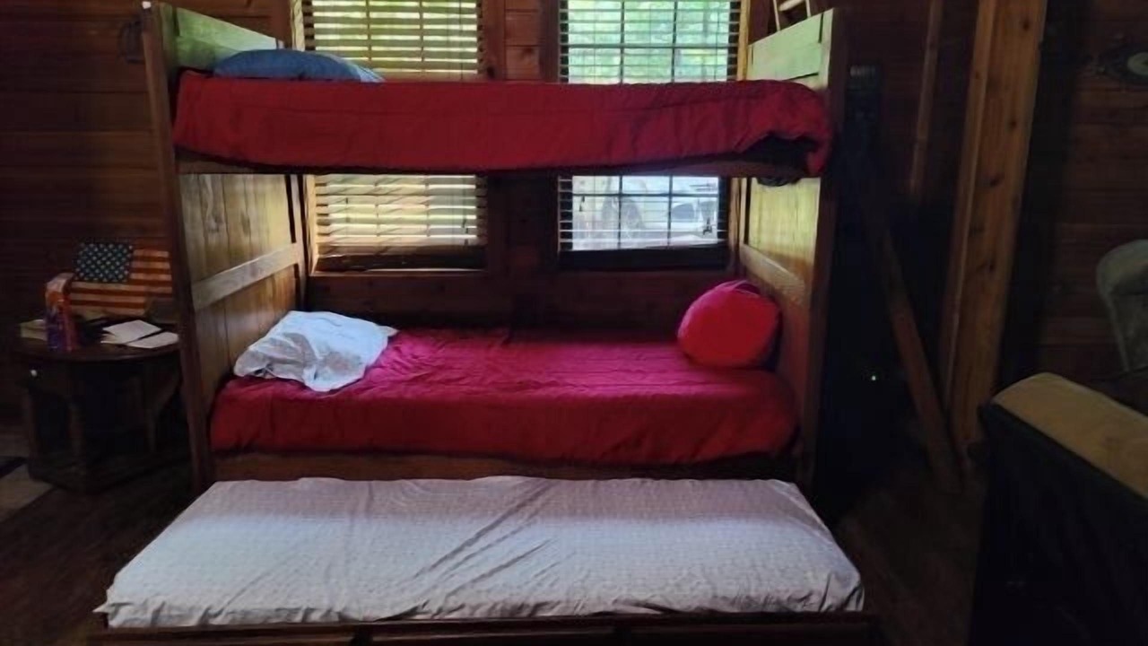Photo of Bedroom in Flint Creek