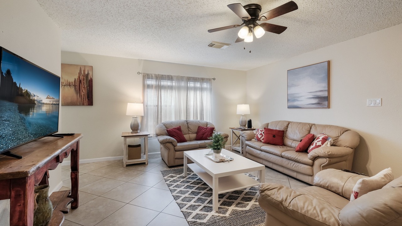 Photo of Livingroom in Northwest Crossing