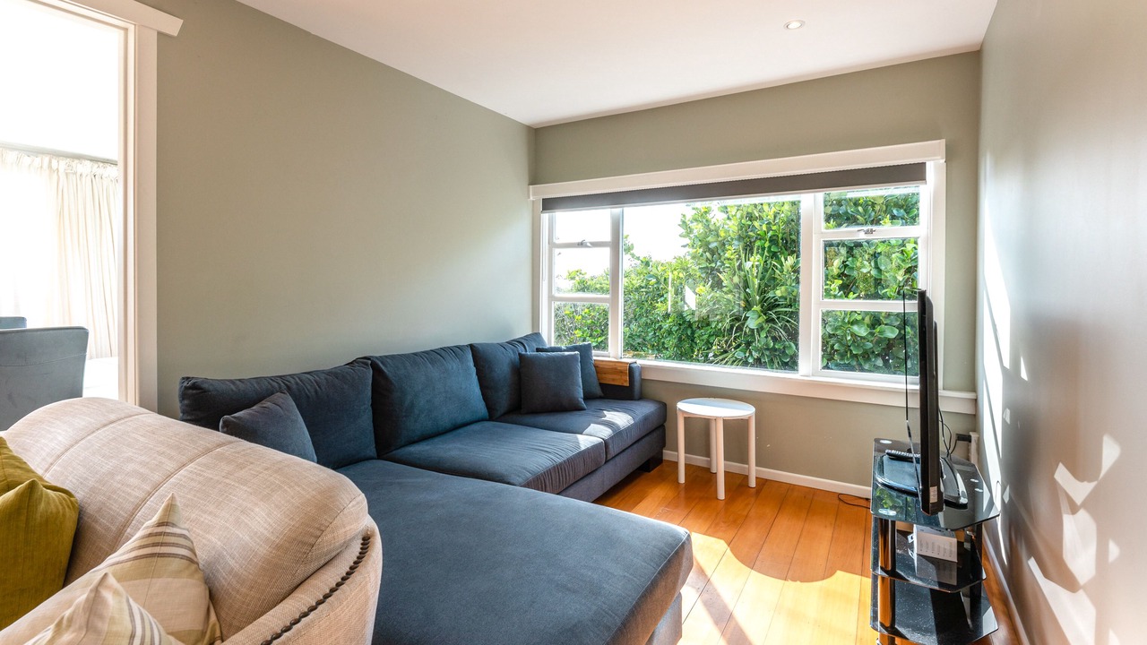 Photo of Livingroom in Onetangi