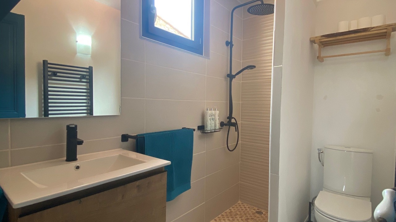 Photo of Bathroom in Villemolaque