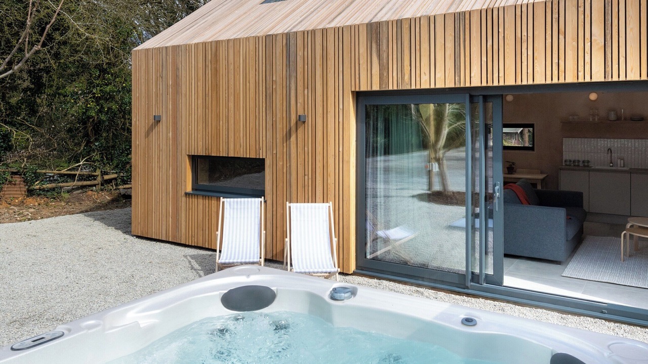 Photo of Others in Etchinghill