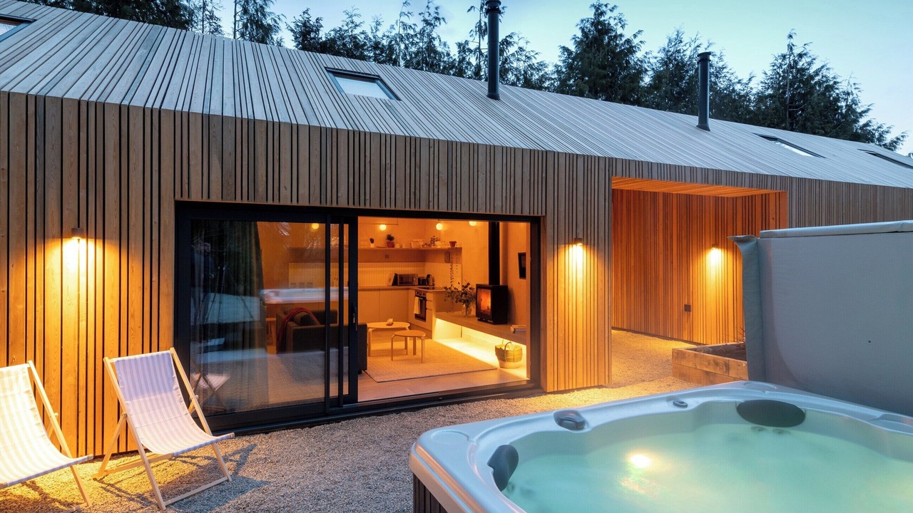 Photo of Others in Etchinghill