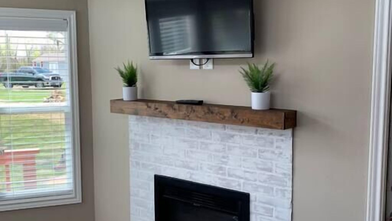 Photo of Livingroom in Emory