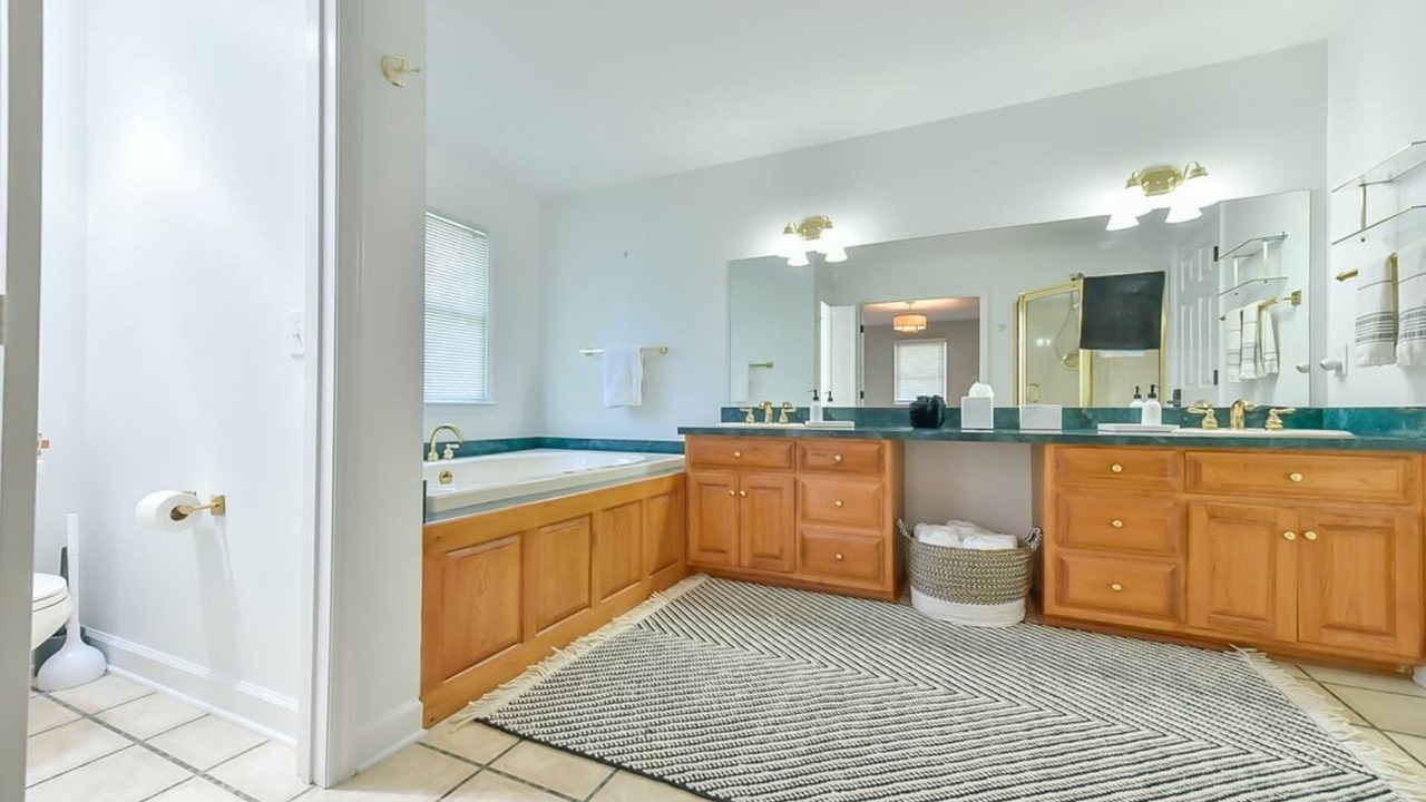 Photo of Bathroom in Roxboro
