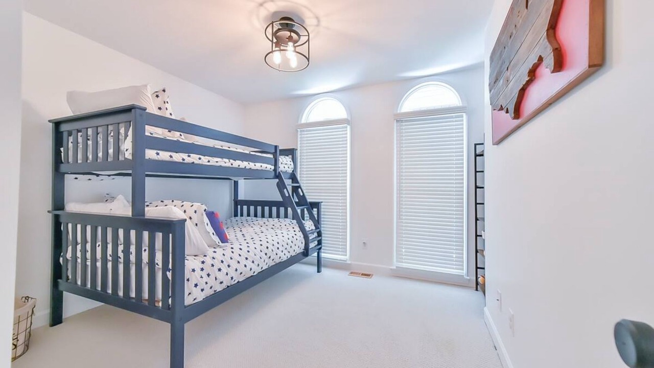 Photo of Bedroom in Roxboro