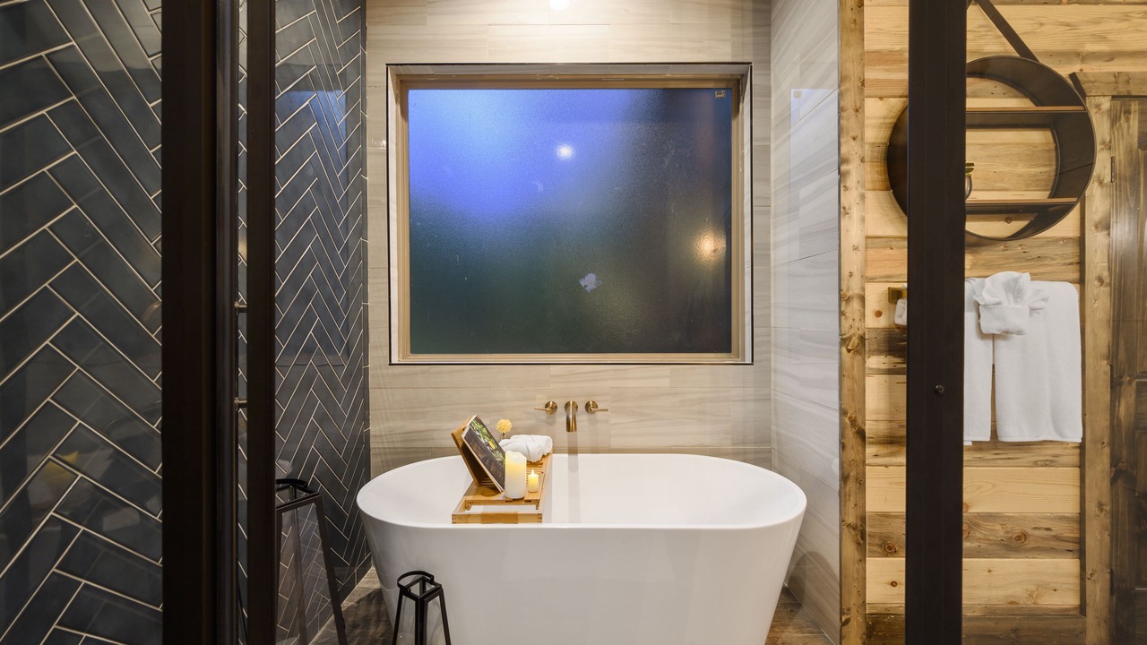 Photo of Bathroom in Golden
