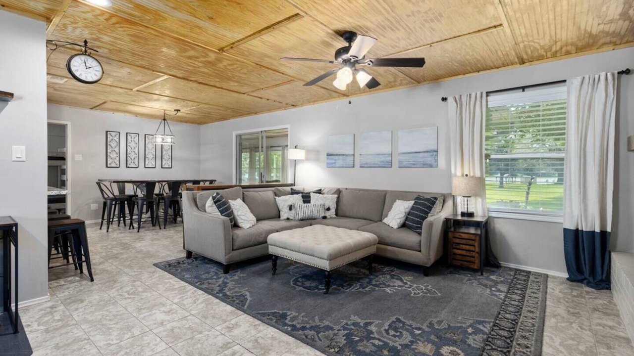 Photo of Livingroom in Chandler