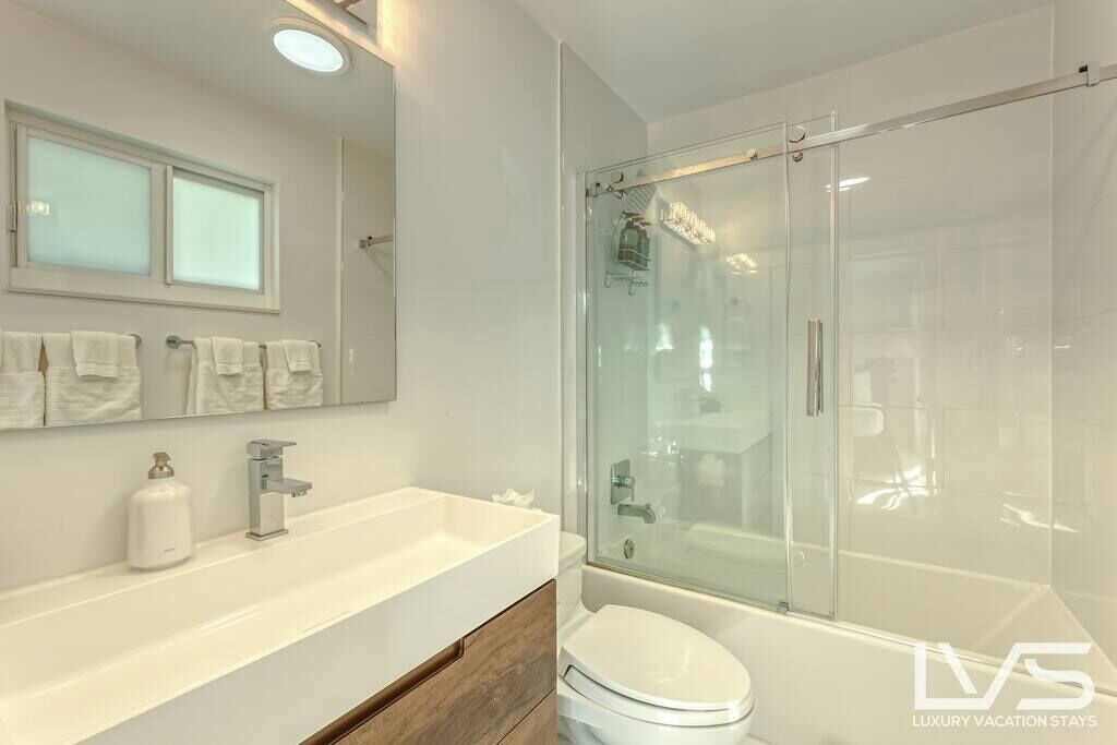 Photo of Bathroom in Harbor Beach