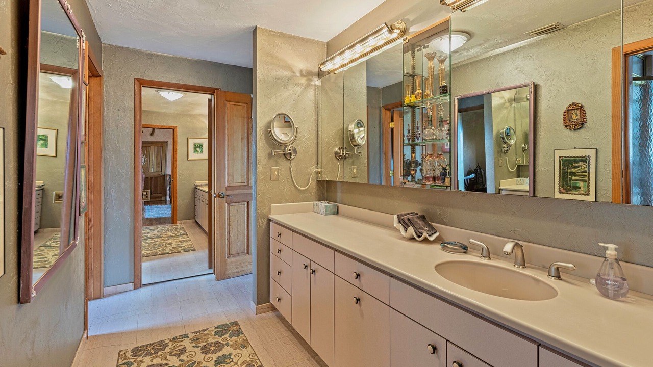 Photo of Bathroom in Butler Beach