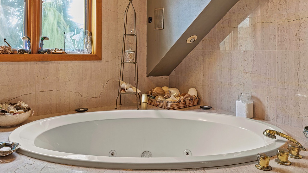 Photo of Bathroom in Butler Beach