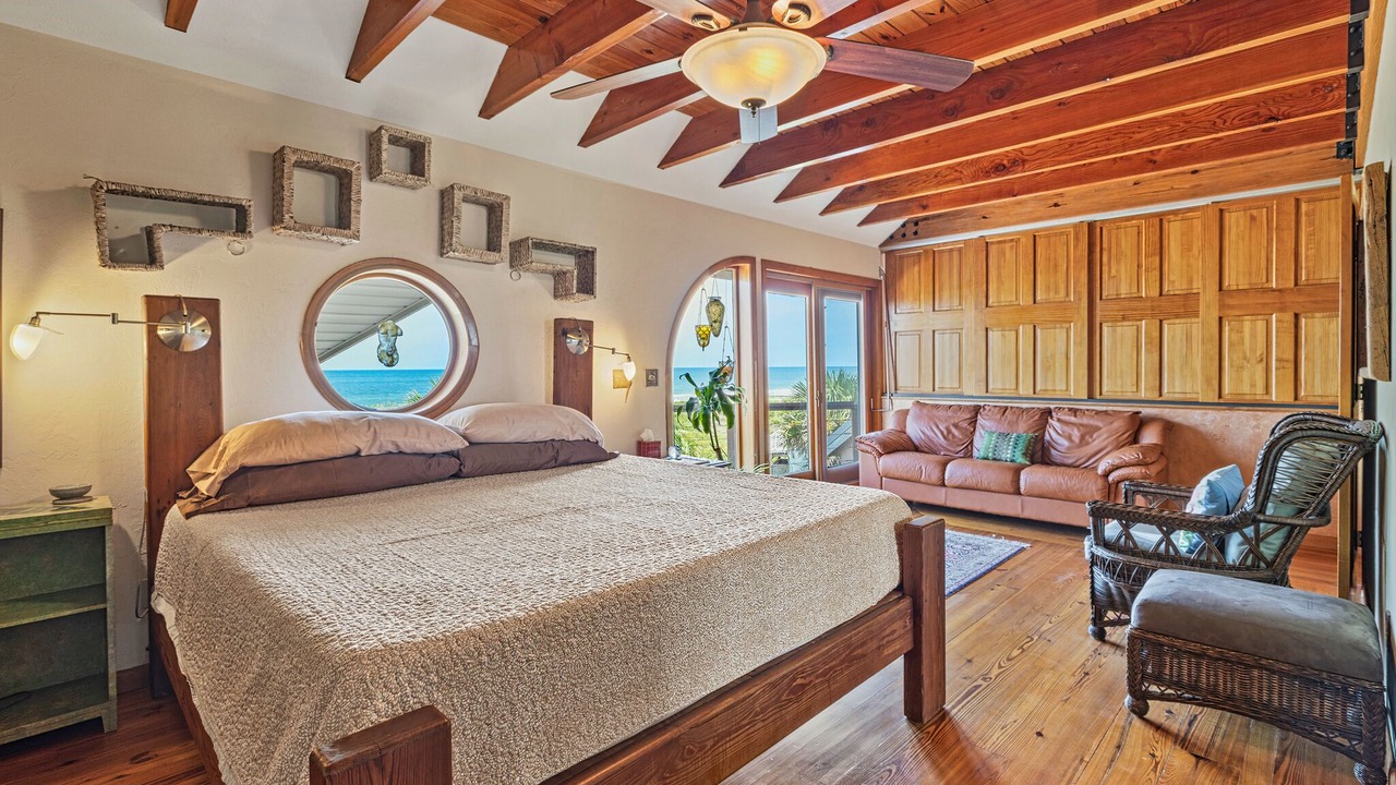 Photo of Bedroom in Butler Beach