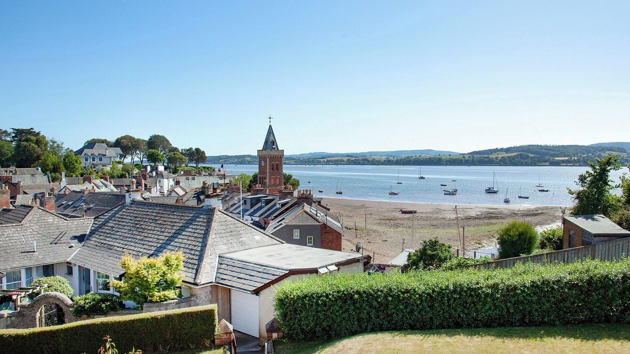 Photo of Others in Lympstone