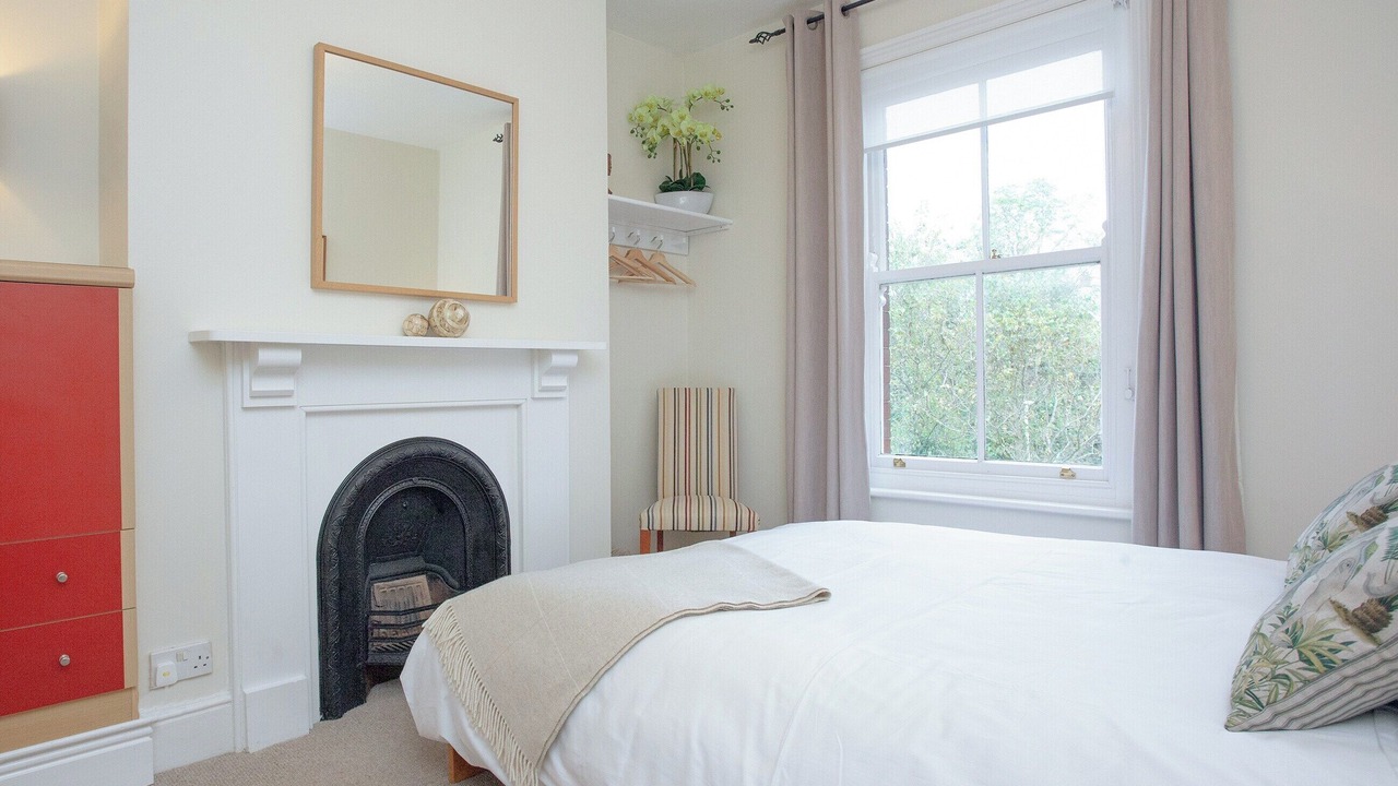 Photo of Others in Lympstone