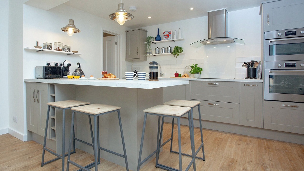 Photo of Others in Lympstone