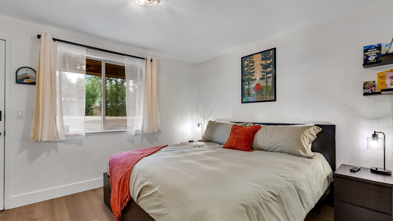 Photo of Bedroom in Quilcene