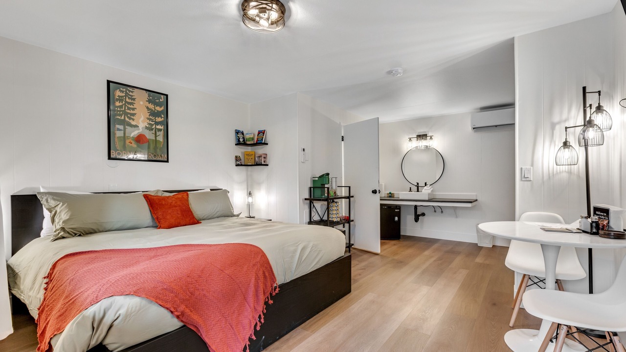 Photo of Bedroom in Quilcene