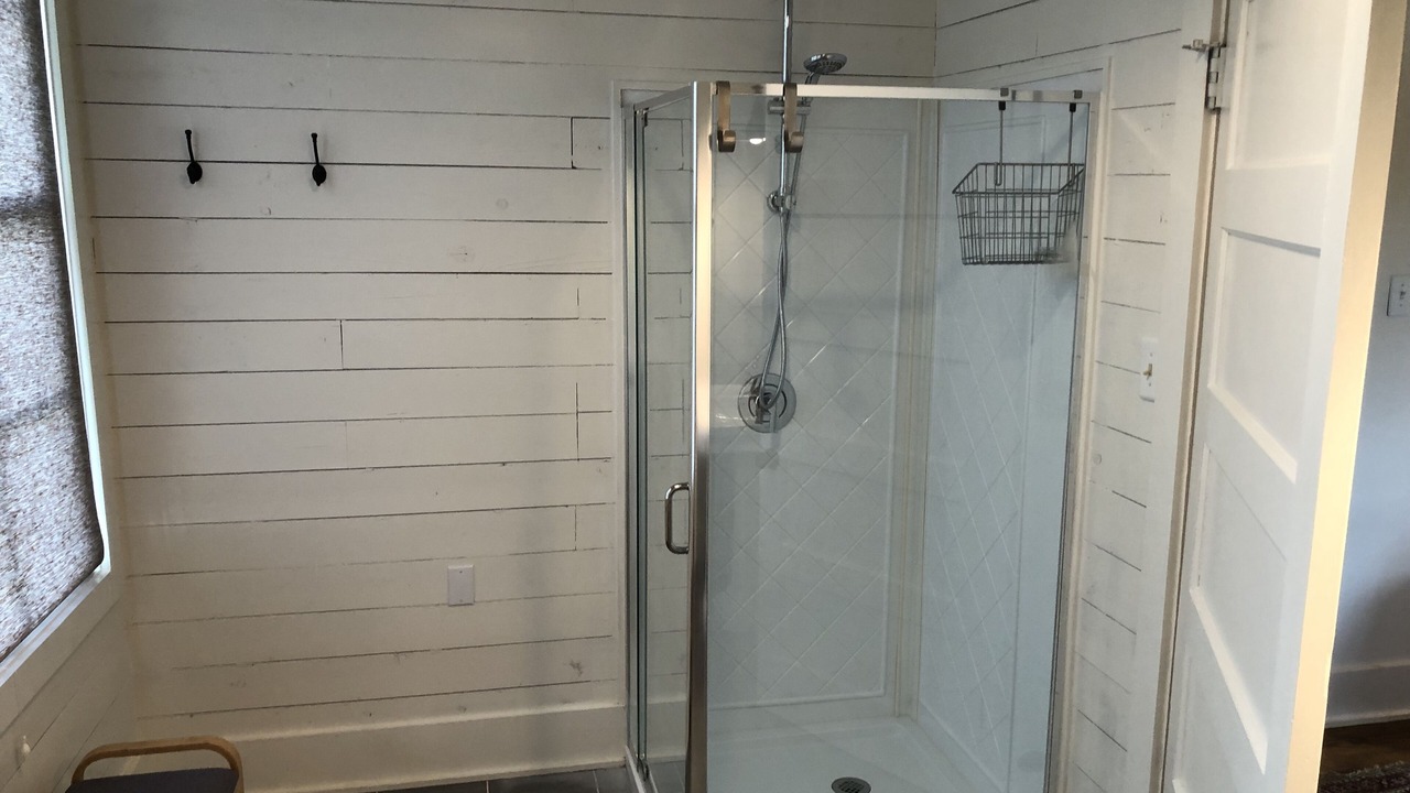 Photo of Bathroom in Shaw