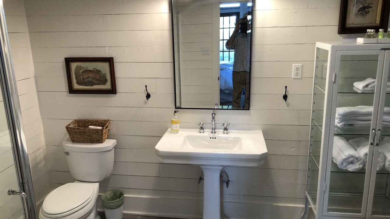 Photo of Bathroom in Shaw