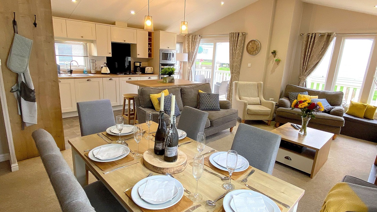 Photo of Others in Cayton Bay