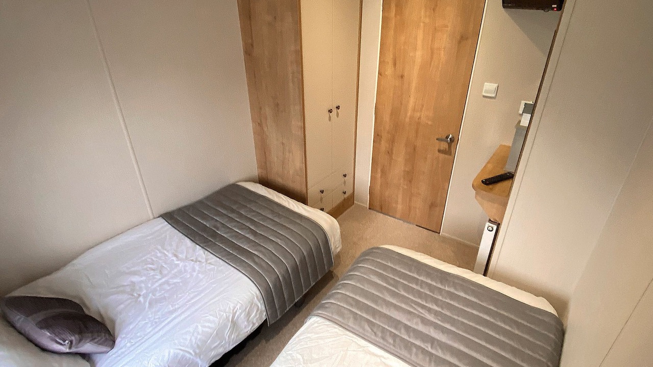 Photo of Bedroom in Cayton Bay