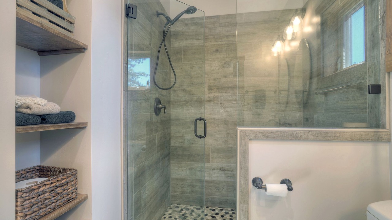 Photo of Bathroom in Columbine Lake