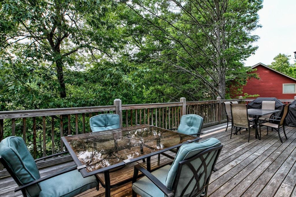 Photo of Outdoor in Lakeside Estates