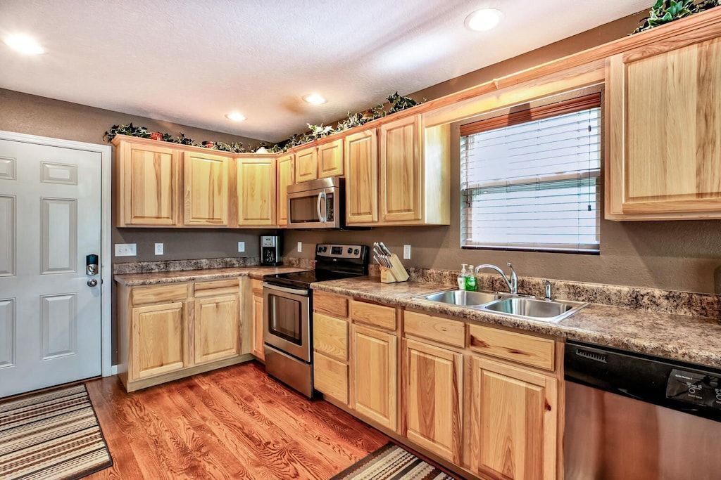 Photo of Kitchen in Lakeside Estates