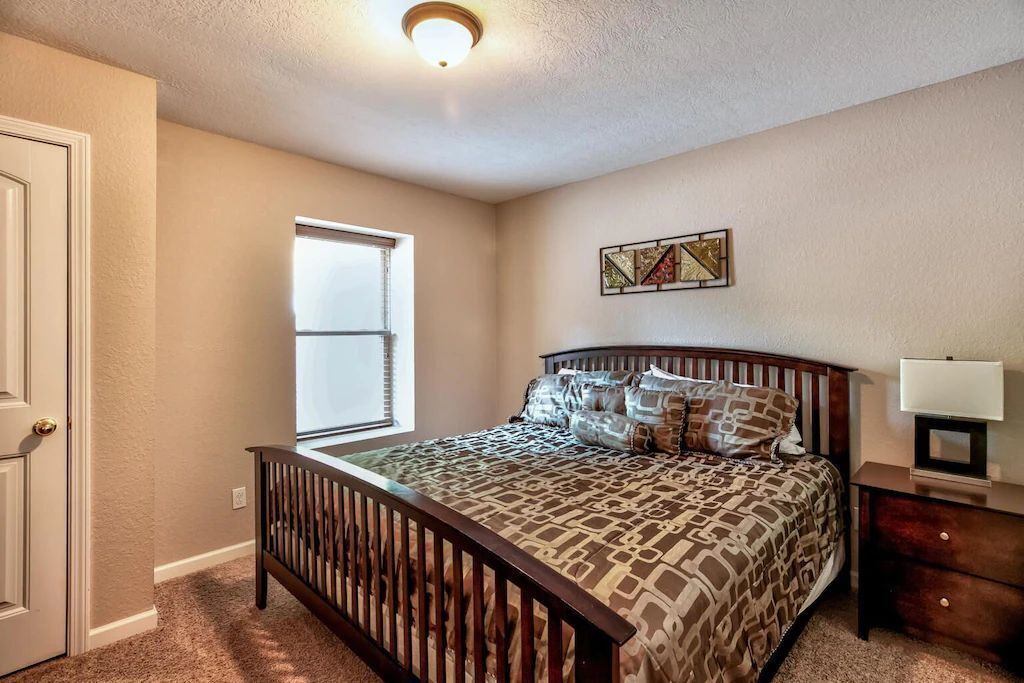 Photo of Bedroom in Lakeside Estates