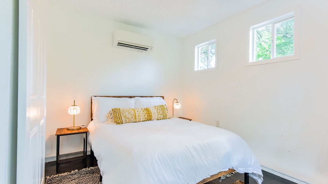 Photo of Bedroom in Yacht Harbor