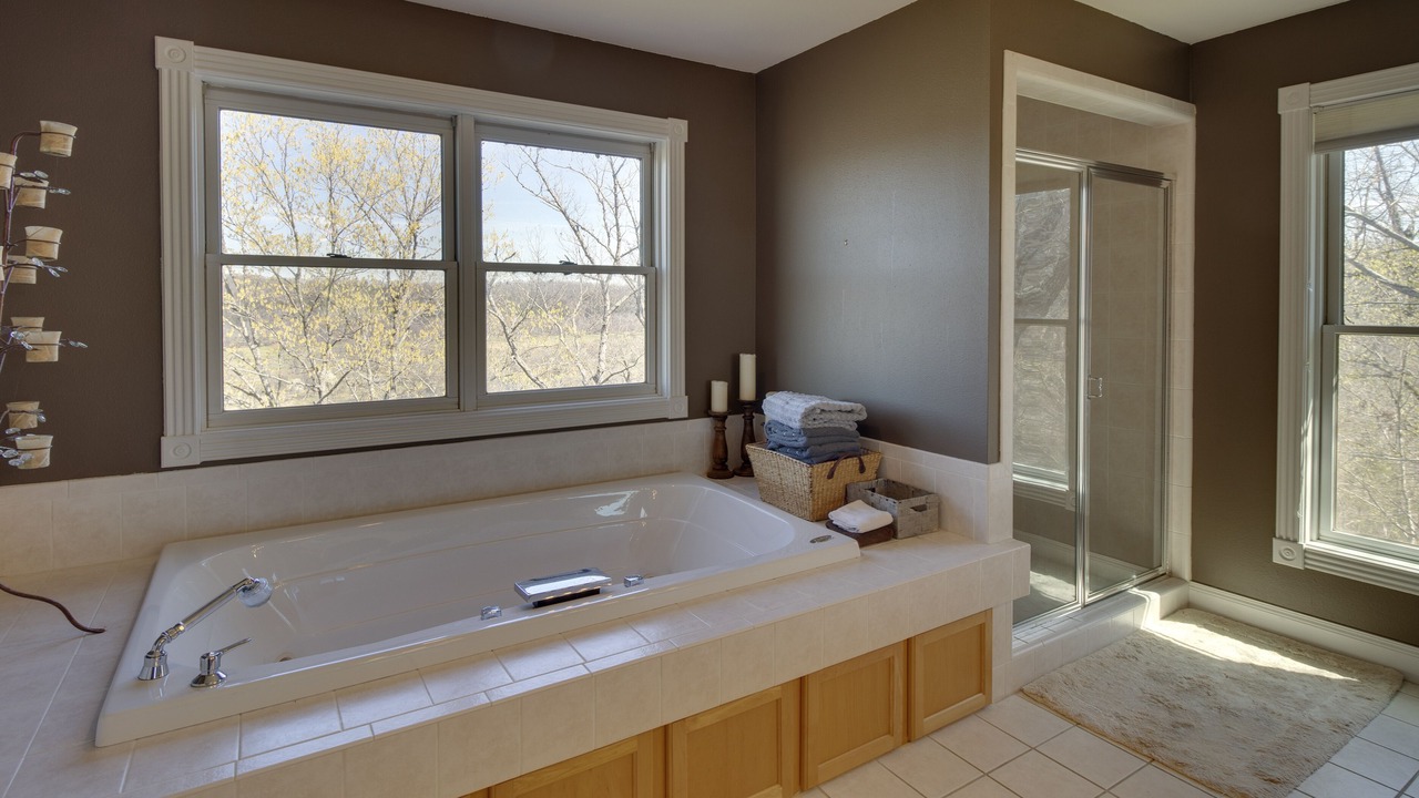 Photo of Bathroom in Flippin