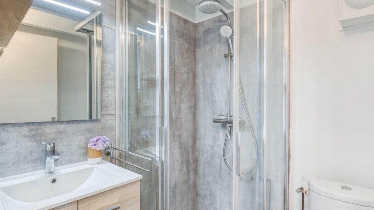 Photo of Bathroom in Carnac