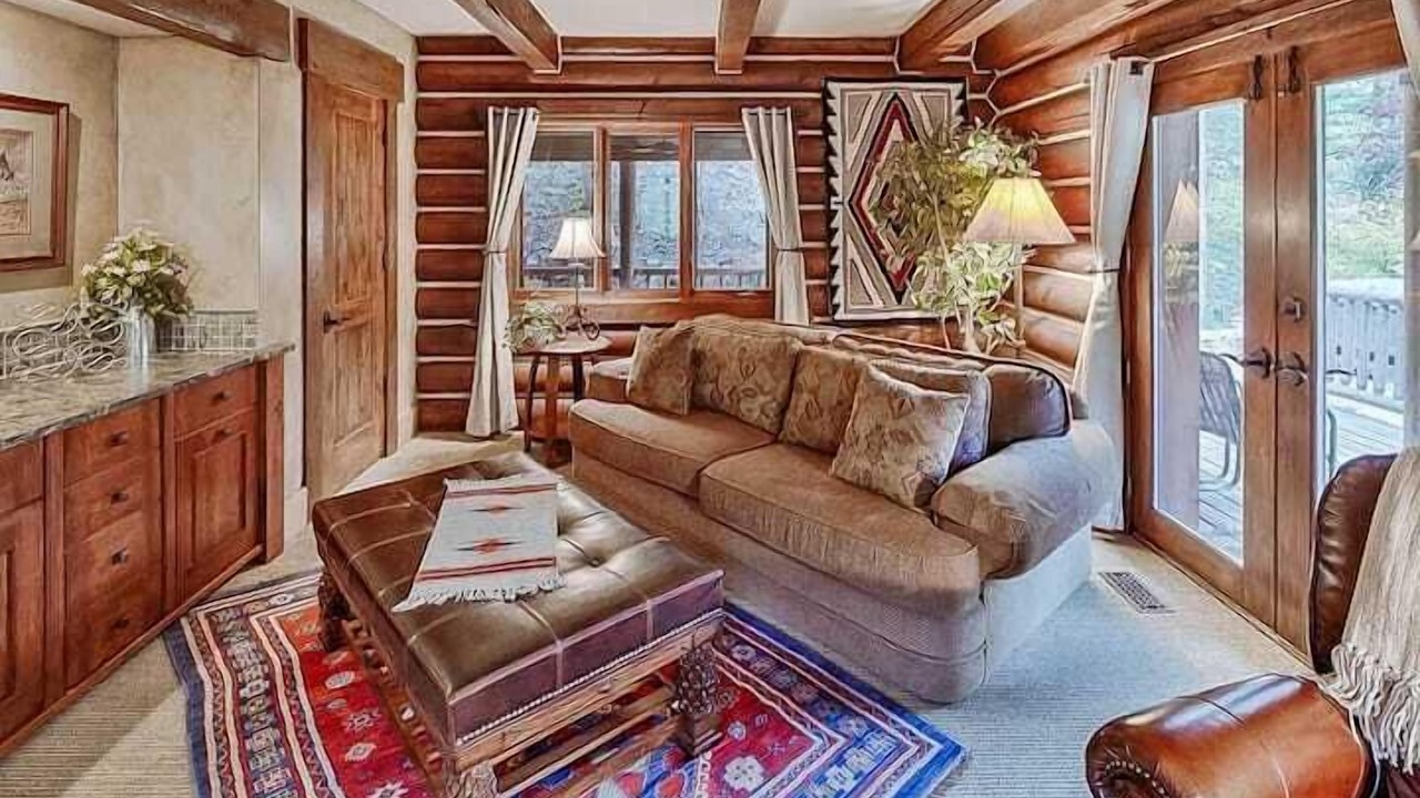 Photo of Livingroom in Sundance
