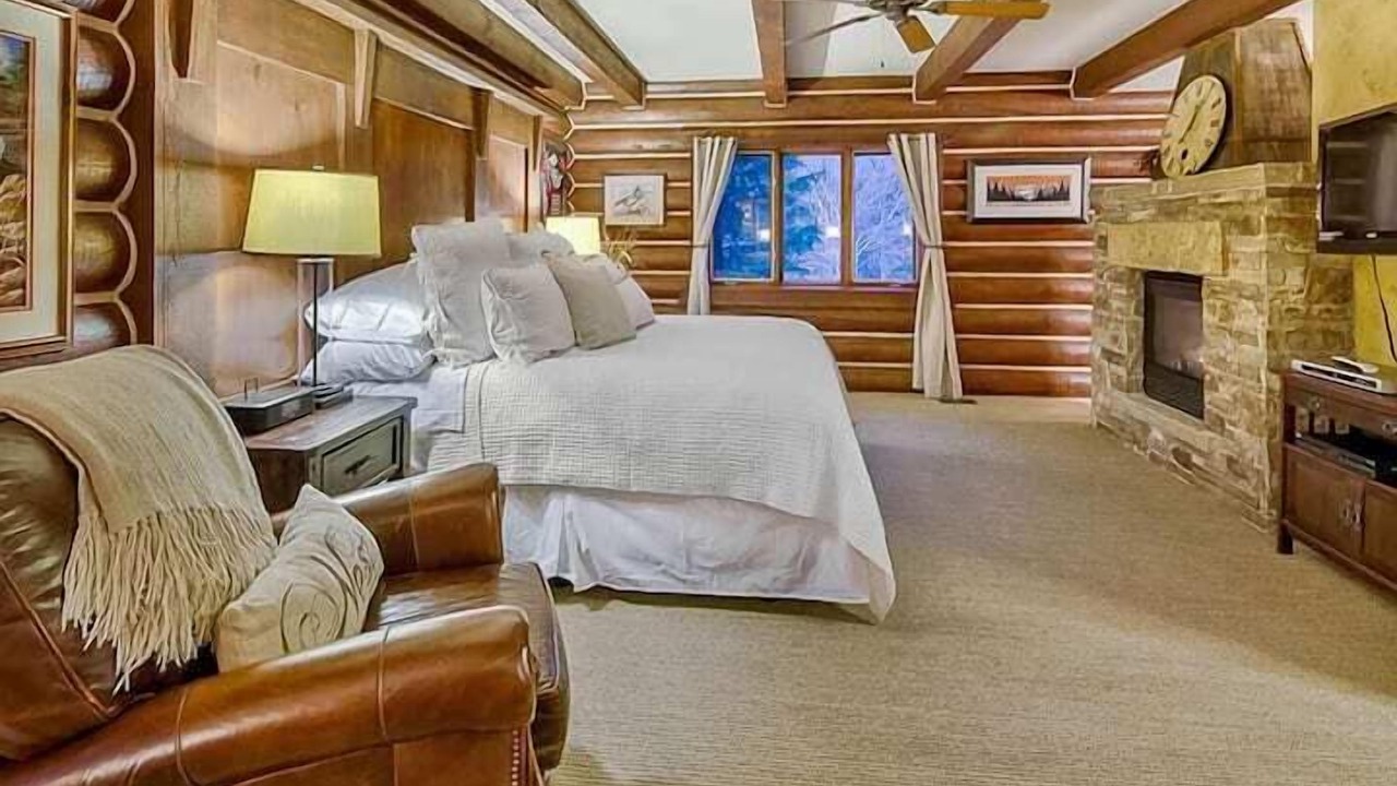 Photo of Bedroom in Sundance