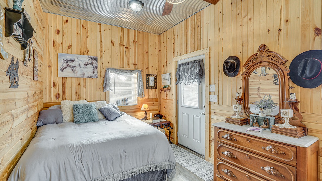 Photo of Bedroom in Rucker