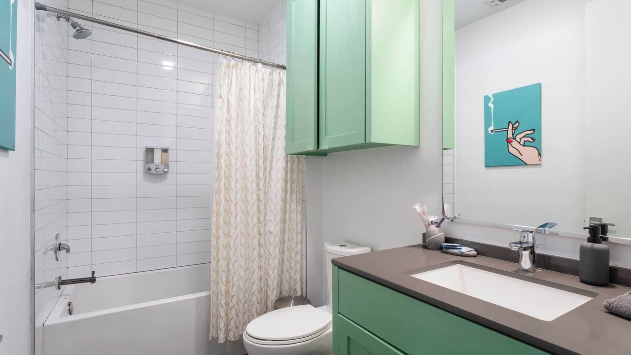 Photo of Bathroom in East Cesar Chavez