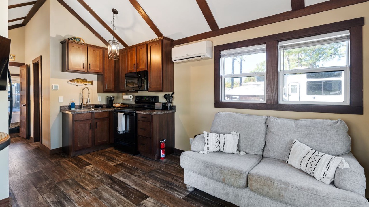 Photo of Livingroom in Gadsden