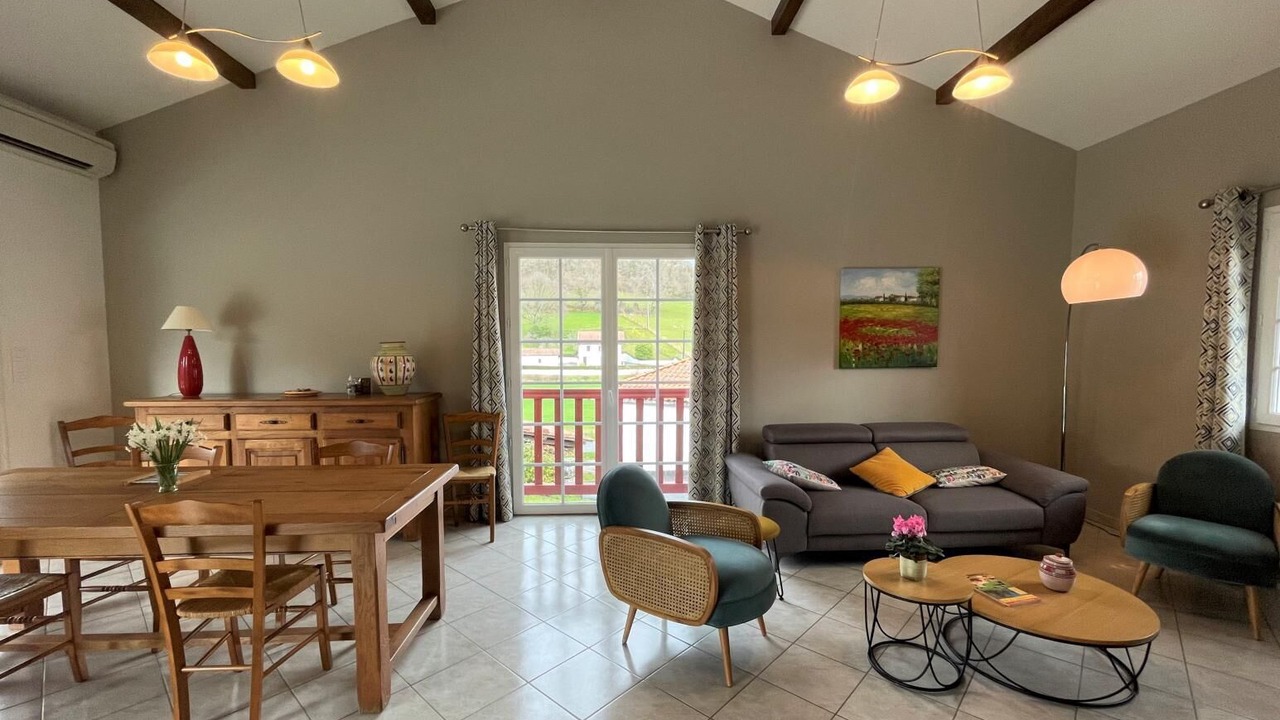 Photo of Livingroom in Saint-Esteben