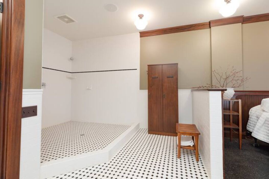 Photo of Bedroom in Brownstown