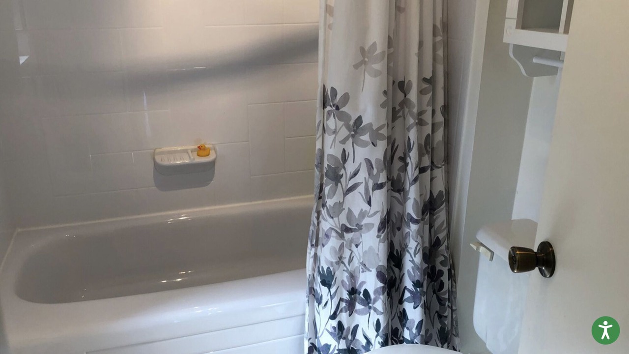 Photo of Bathroom in Gravenhurst