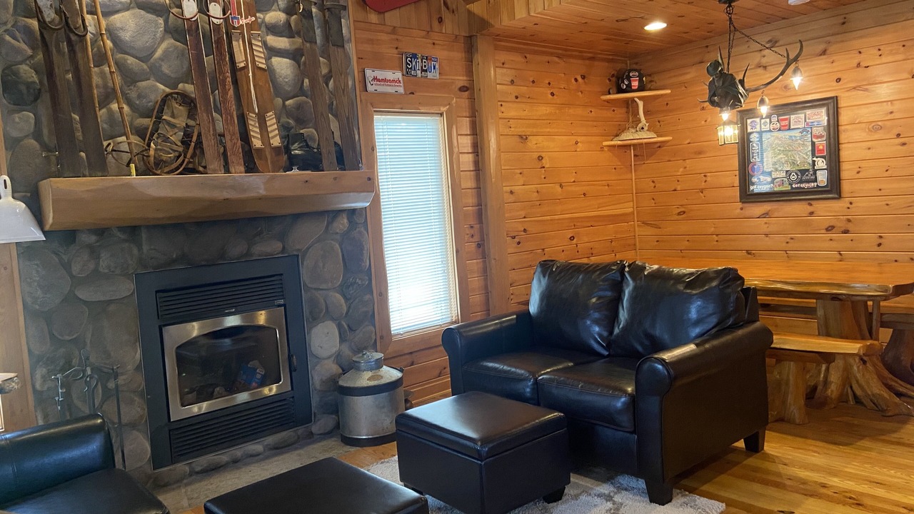 Photo of Livingroom in Boyne Falls