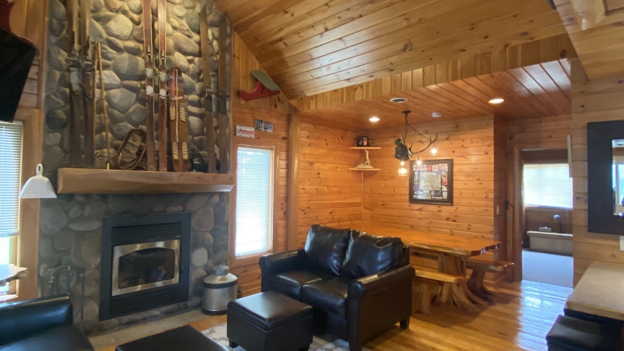 Photo of Livingroom in Boyne Falls