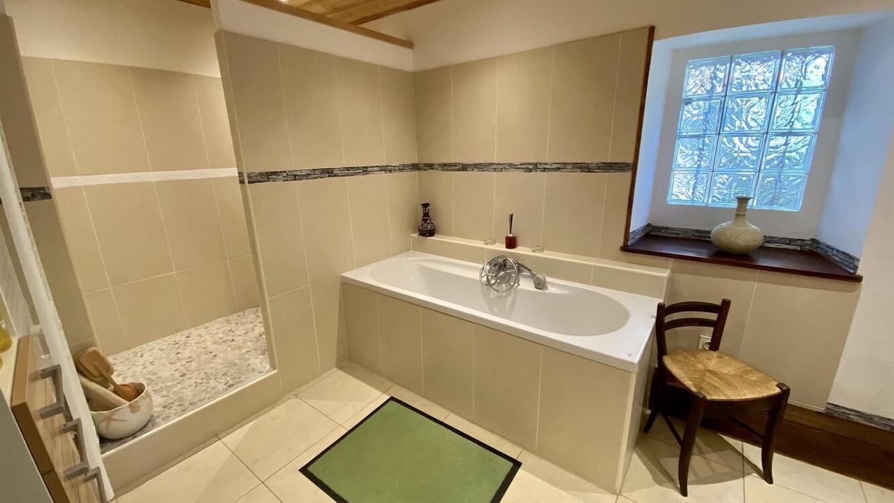 Photo of Bathroom in Villarzel-du-Razes