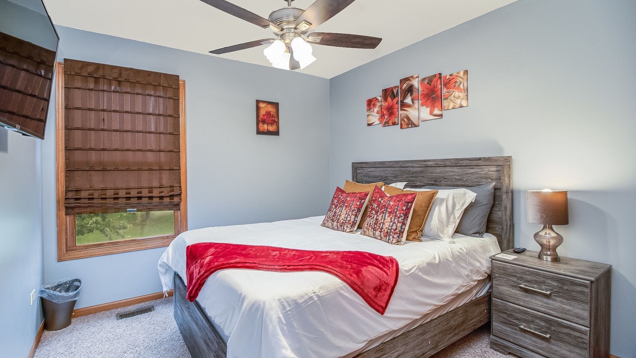 Photo of Bedroom in Woodridge