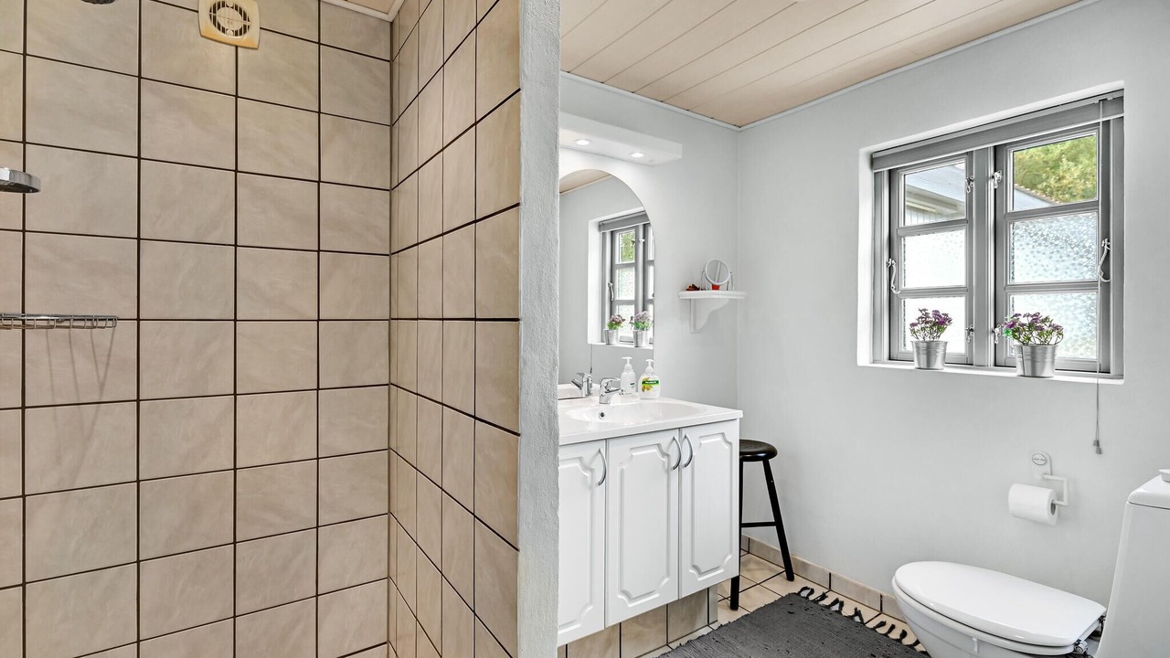 Photo of Bathroom in Roslev