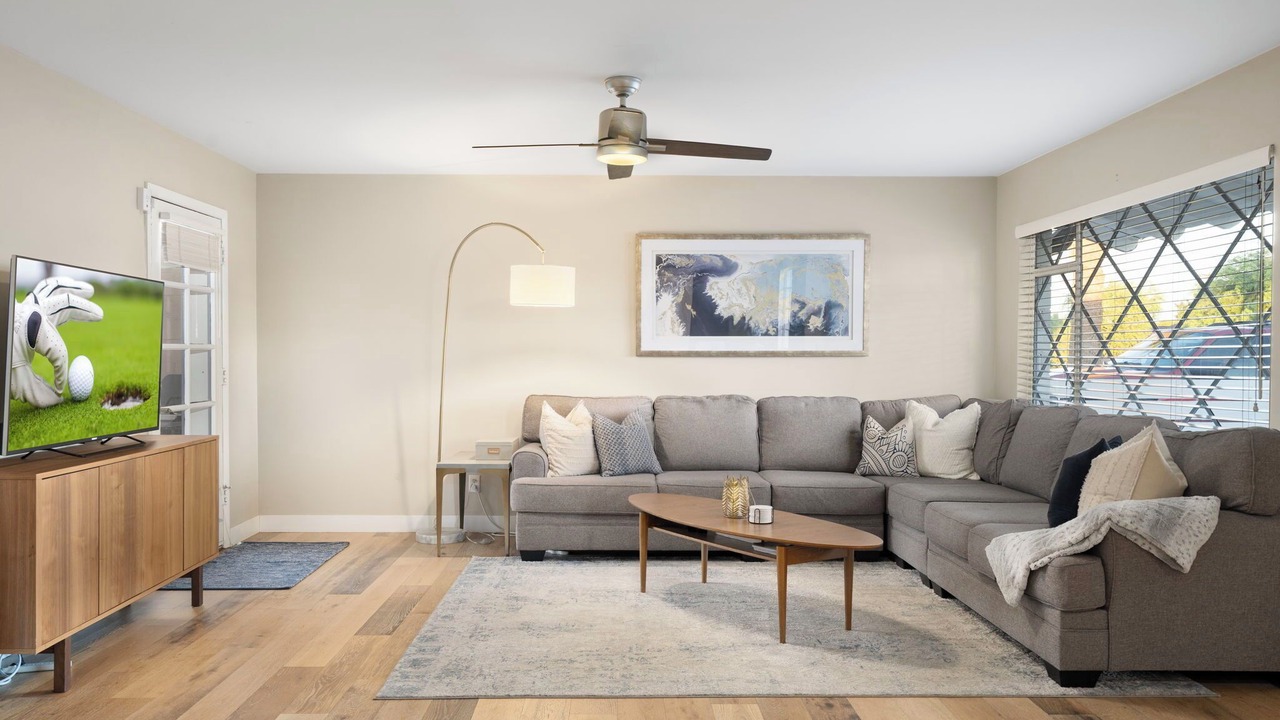 Photo of Livingroom in Scottsdale Estates Nine