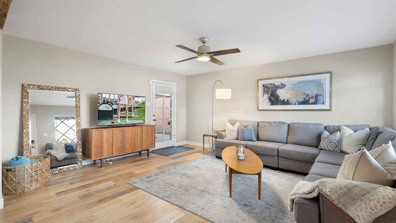 Photo of Livingroom in Scottsdale Estates Nine
