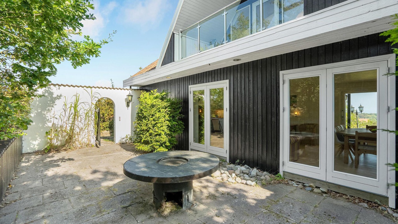 Photo of Others in Knebel