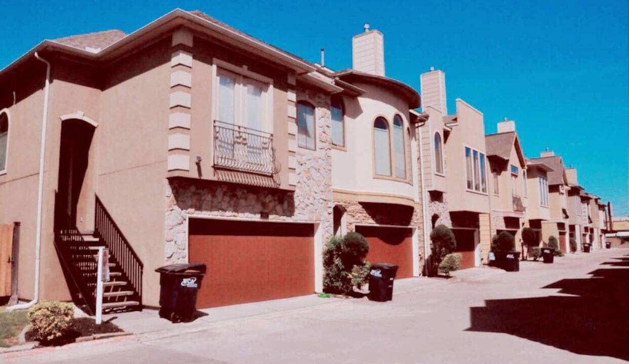 Photo of Outdoor in Woodlake - Briar Meadow