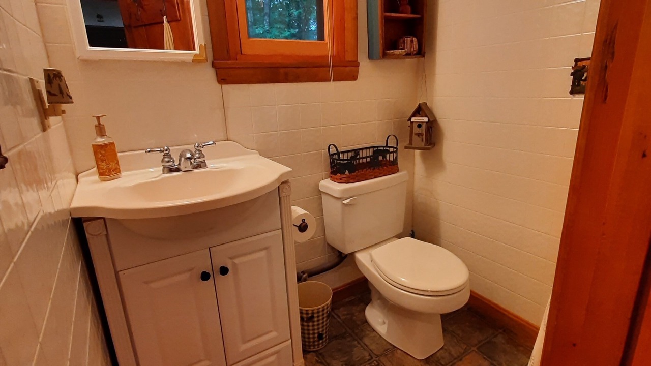 Photo of Bathroom in Douglas