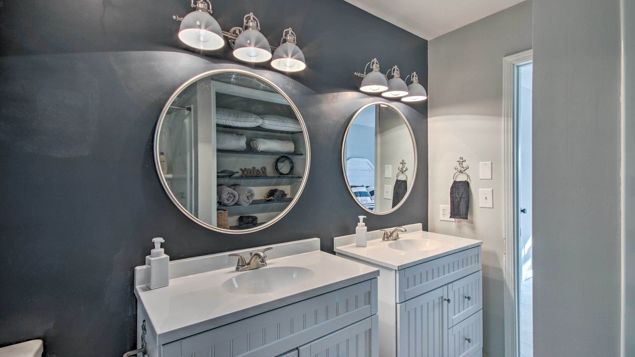Photo of Bathroom in Emerald Beach